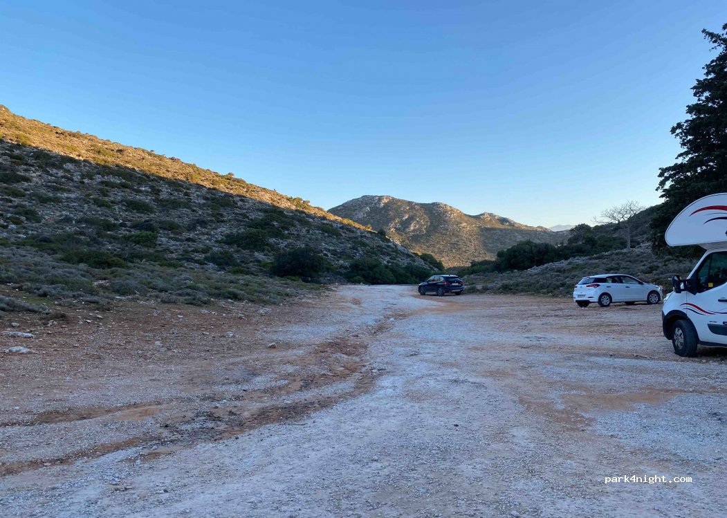 (731 00) Chania - Unnamed Road — foto