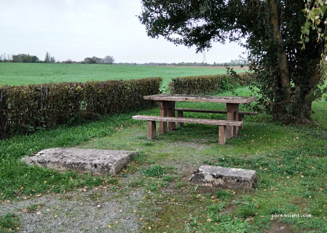 (71330) Simard - 7 Hameau Petit Cerisier — foto 2