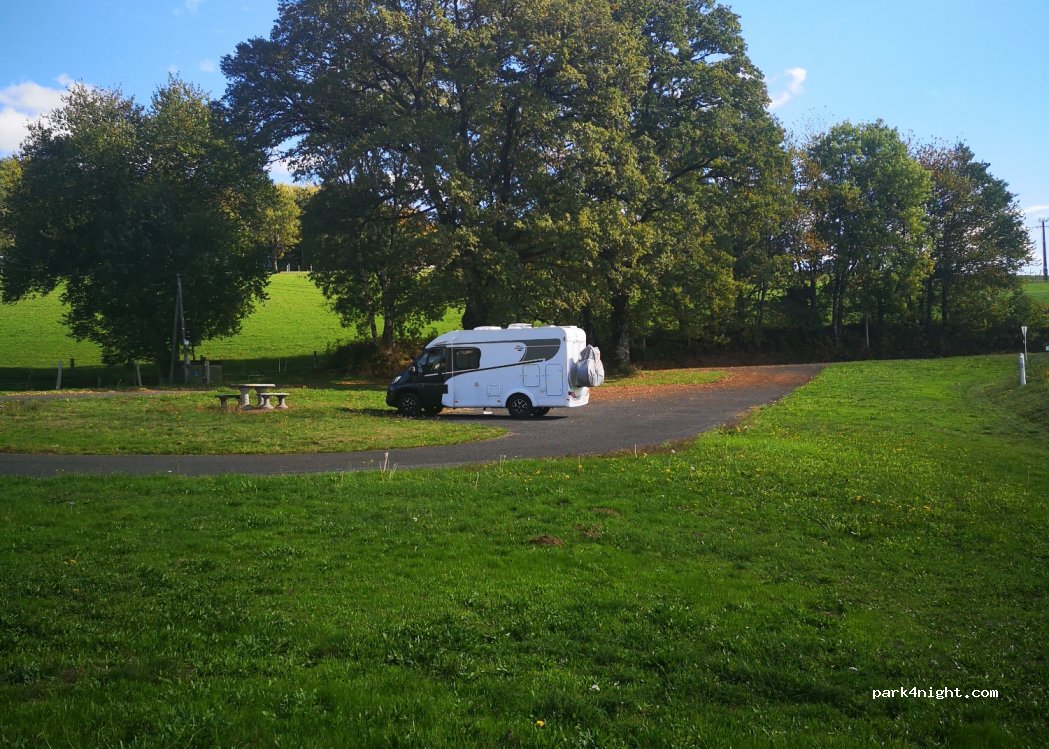 (15290) Saint-Saury - 1 Le Roc Rôti — foto 2