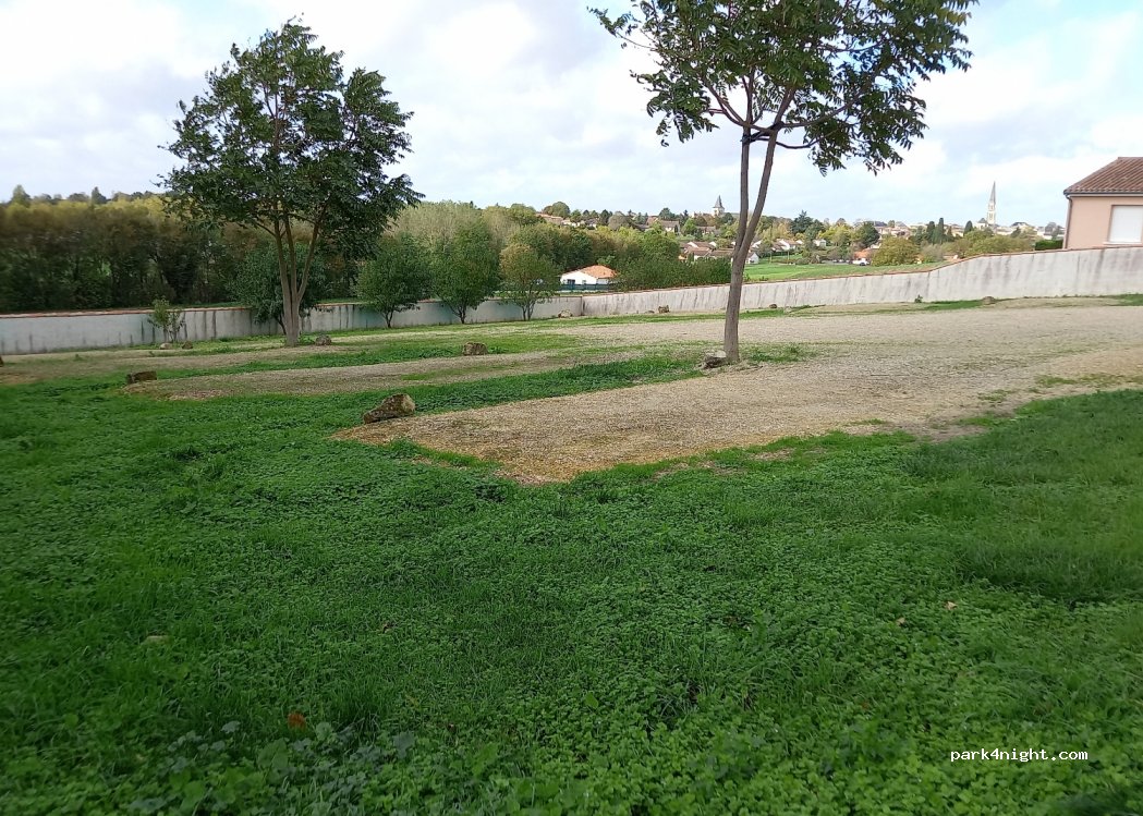 (86110) Mirebeau - 12 Rue du Passage Martin — foto 3