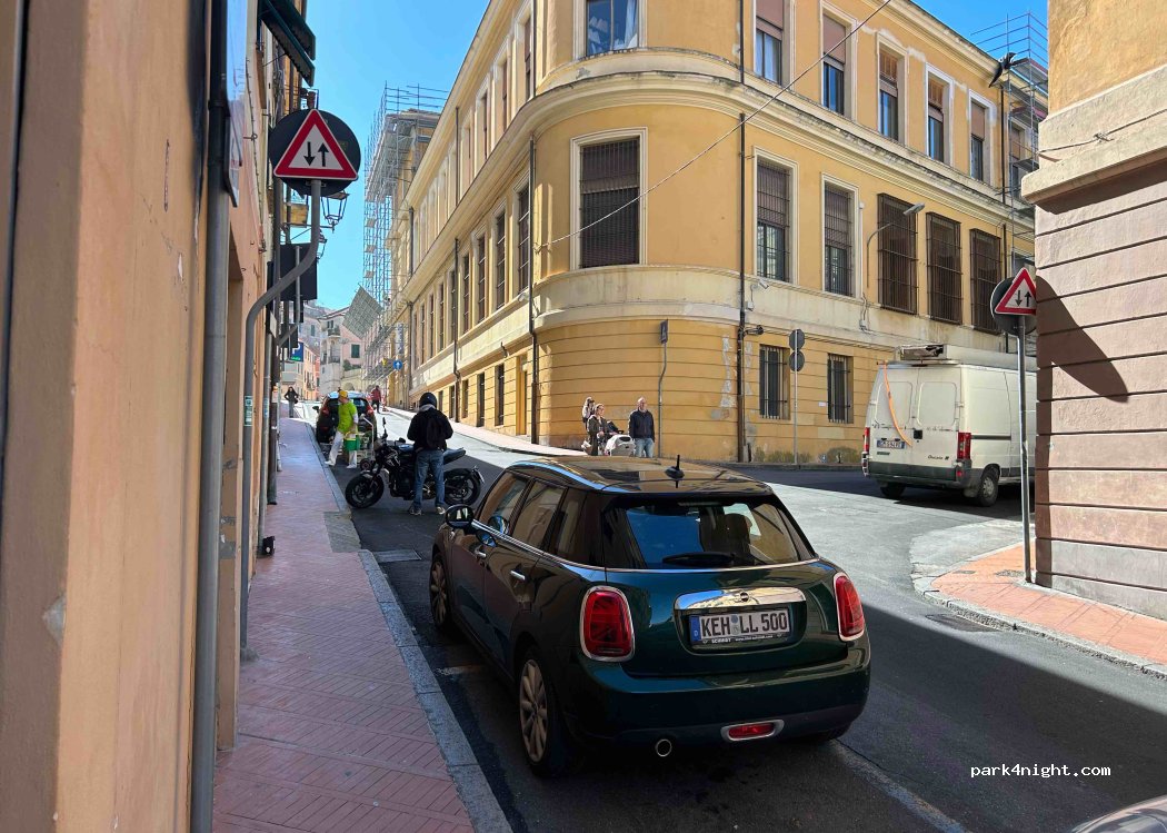 (18100) Imperia - 41 Via San Maurizio — foto 3