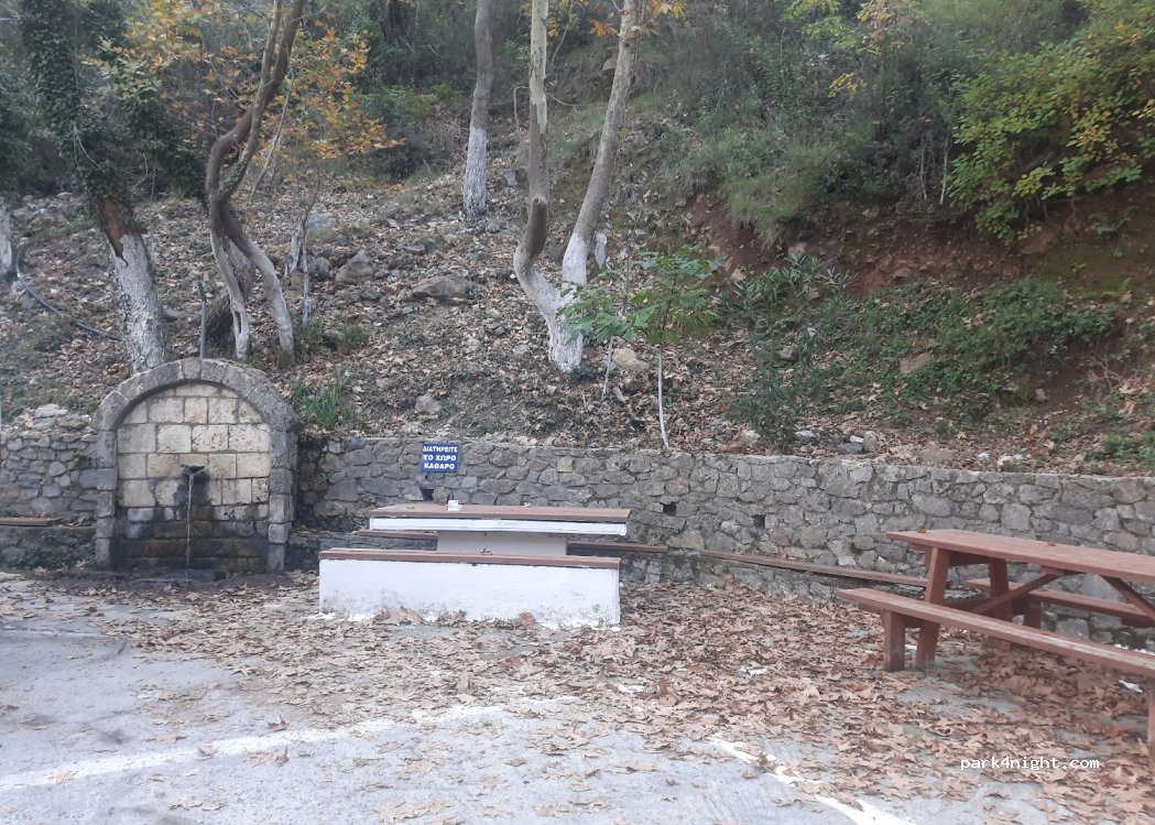 (241 00) Karveli - Unnamed Road — foto