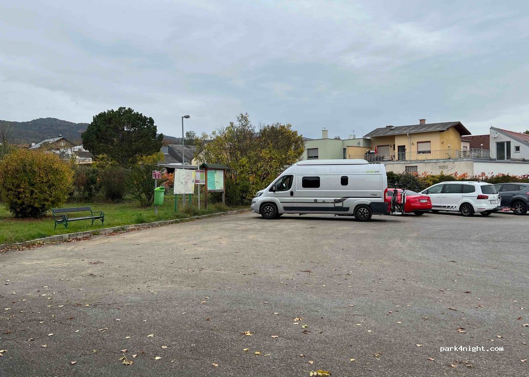 (2504) Sooß - Weinbergstraße — foto