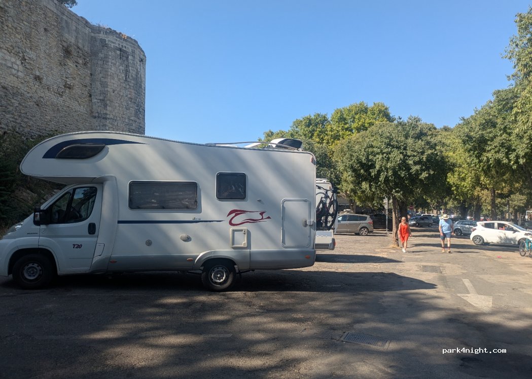 (13200) Arles - 92 Rue Portagnel — foto 5