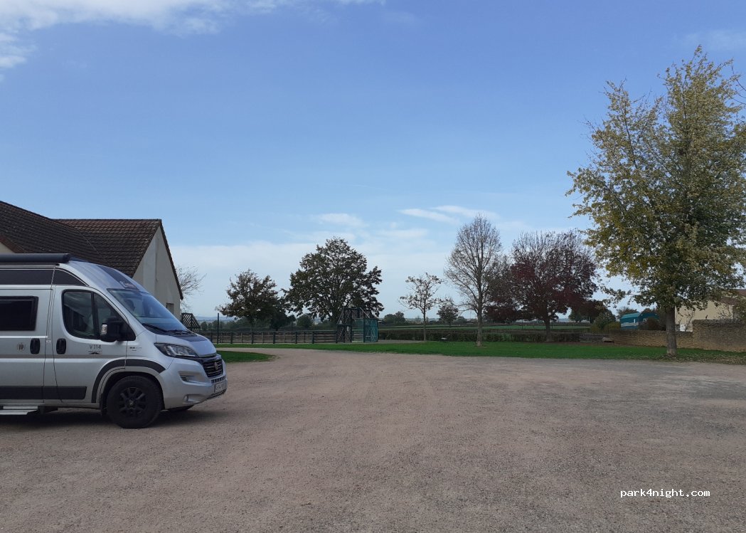 (71110) Anzy-le-Duc - 71110 Le Bourg — foto