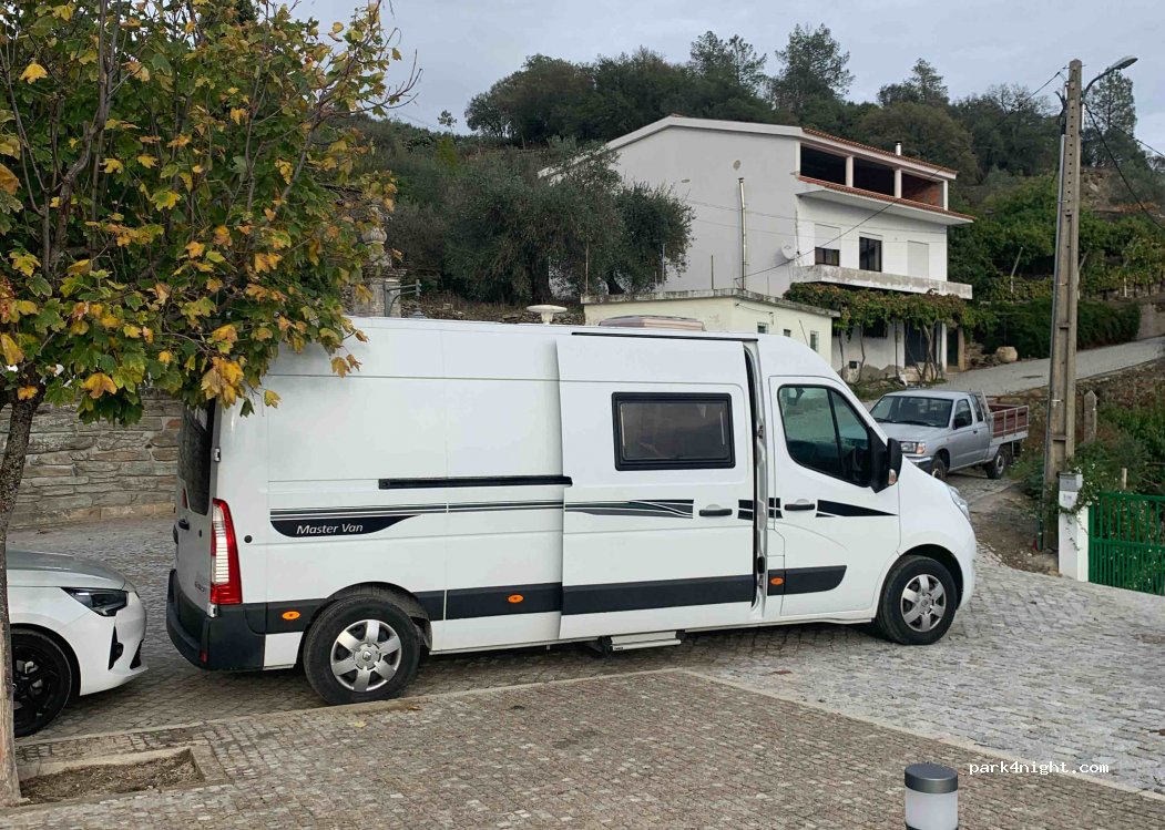 (5085-010) Casal de Loivos - R. da Fonte Santa — foto 2