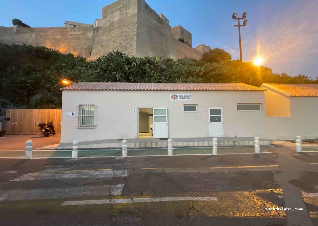 (20260) Calvi - 1 Place Porteuse d'Eau — foto 2