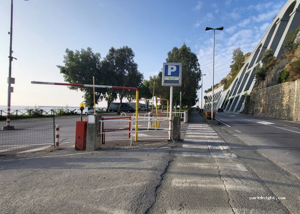 (17012) Albissola Marina - 570 Corso Baldovino Bigliati — foto