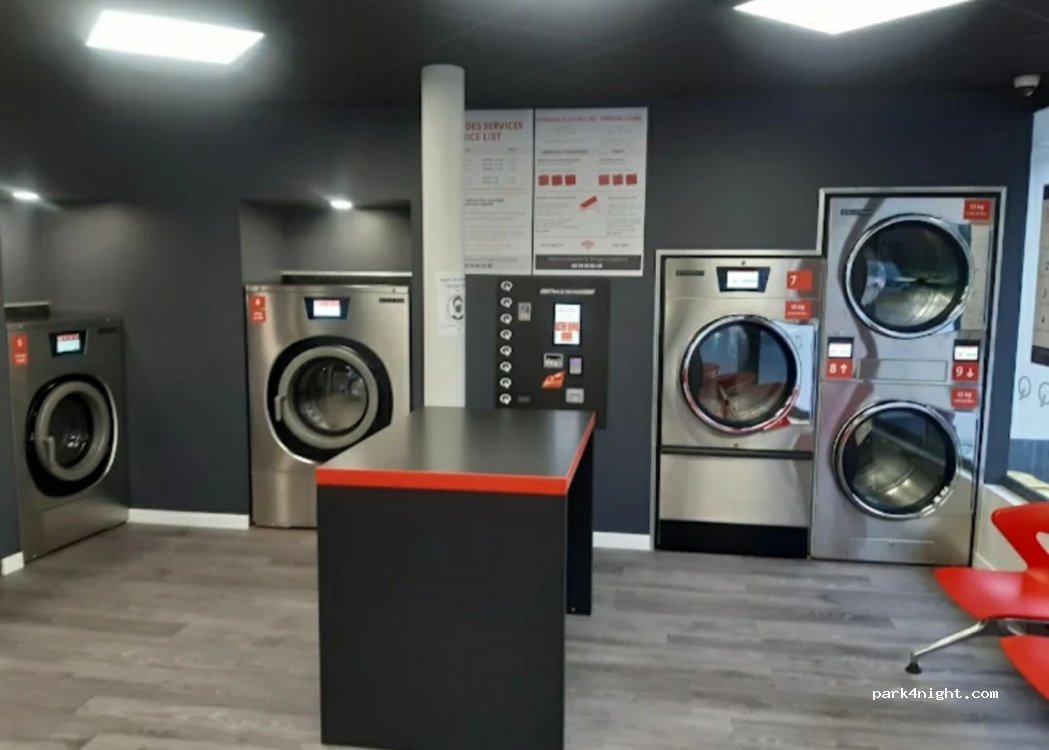 (56700) Hennebont - 2 Rue de la Tour Saint-Nicolas — foto 2