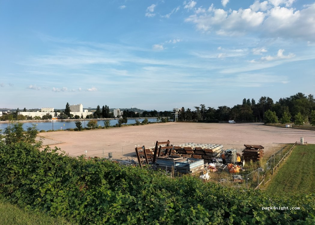 (03700) Bellerive-sur-Allier - All. Marguerite Broquedis — foto 4