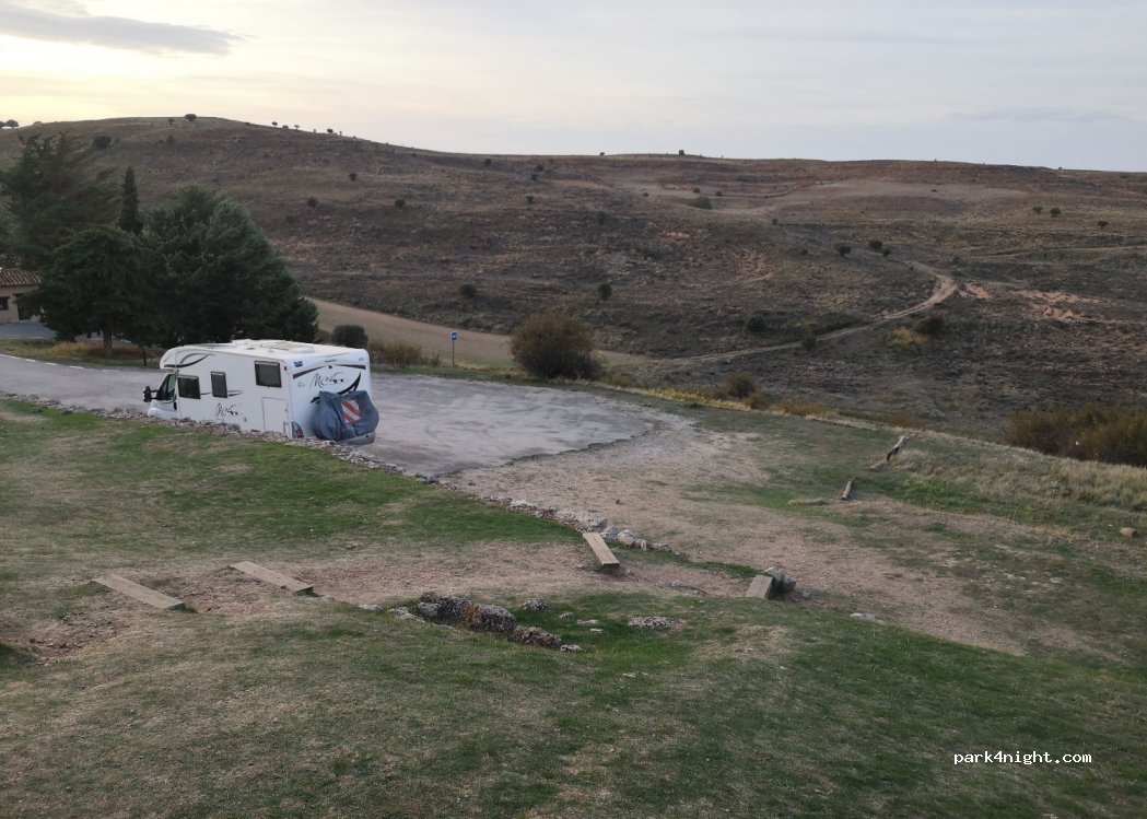 (42367) Casillas de Berlanga - Unnamed Road — foto