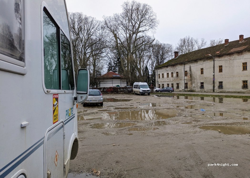 (325400) Caransebeș - 1 Strada Moise Groza — foto 4