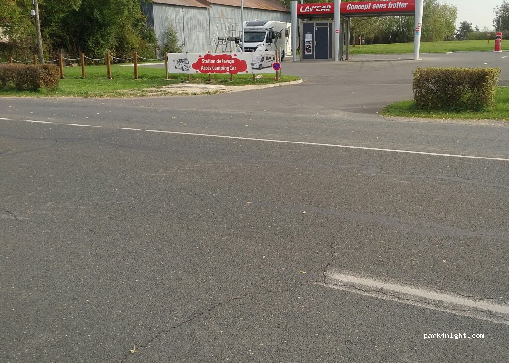 (36150) Vatan - 71 Avenue de la Libération — foto