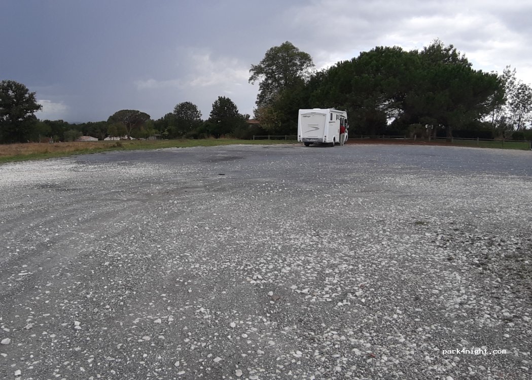 (33230) Le Fieu - 26 LE BOURG — foto 3