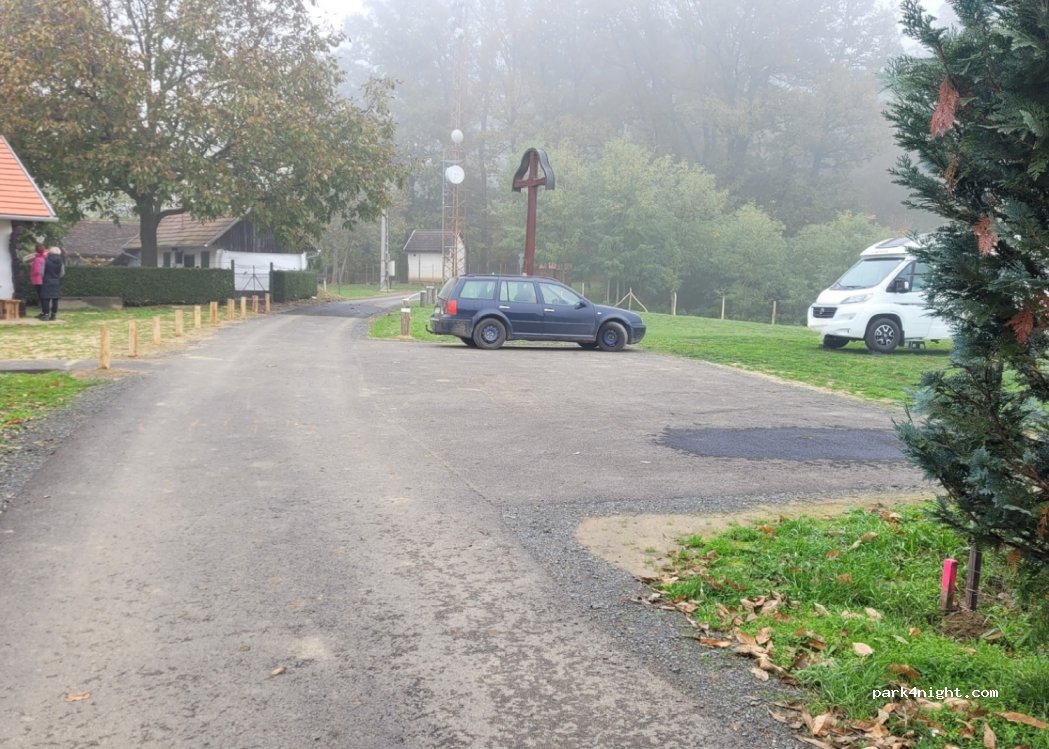 (8896) Pusztaszentlászló - Unnamed Road — foto