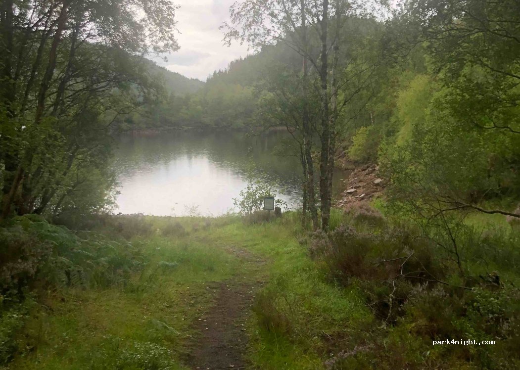 (IV63 7YN) Cougie - Unnamed Road — foto