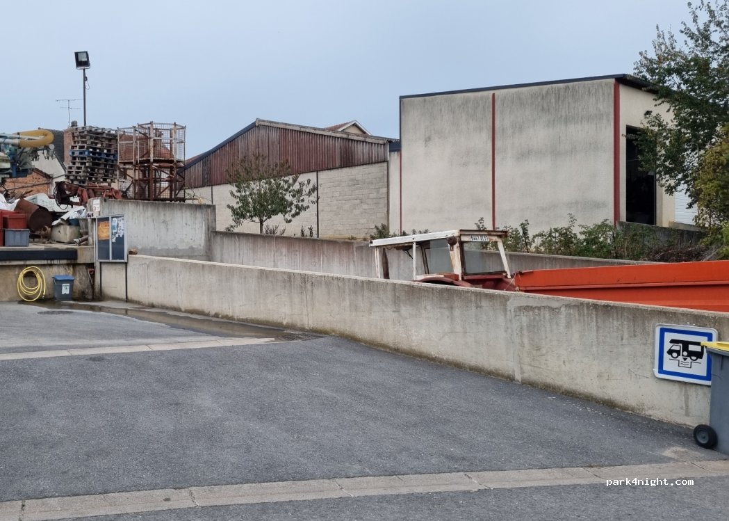 (51500) Chigny-les-Roses - 9 Rue du 11 Novembre — foto
