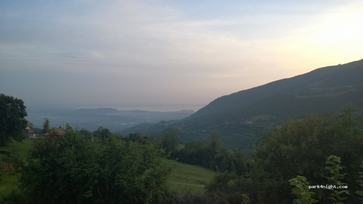 (37013) Spiazzi - Via Tre Vie — foto