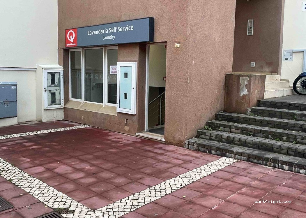 (8200-200) Albufeira - A Rua da Palmeira — foto 3