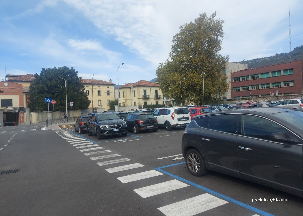 (22100) Como - 4 Via Sant'Abbondio — foto