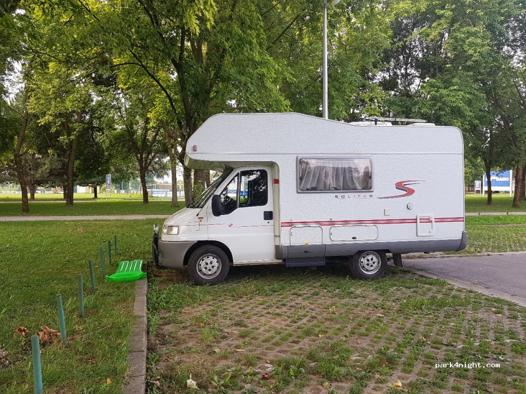 (10000) Zagreb - 21 Petrine ulica — foto