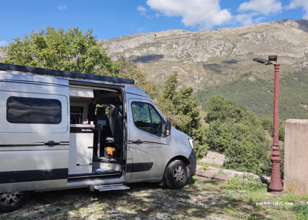 (06620) Cipières - 15 Chemin de la Caou — foto