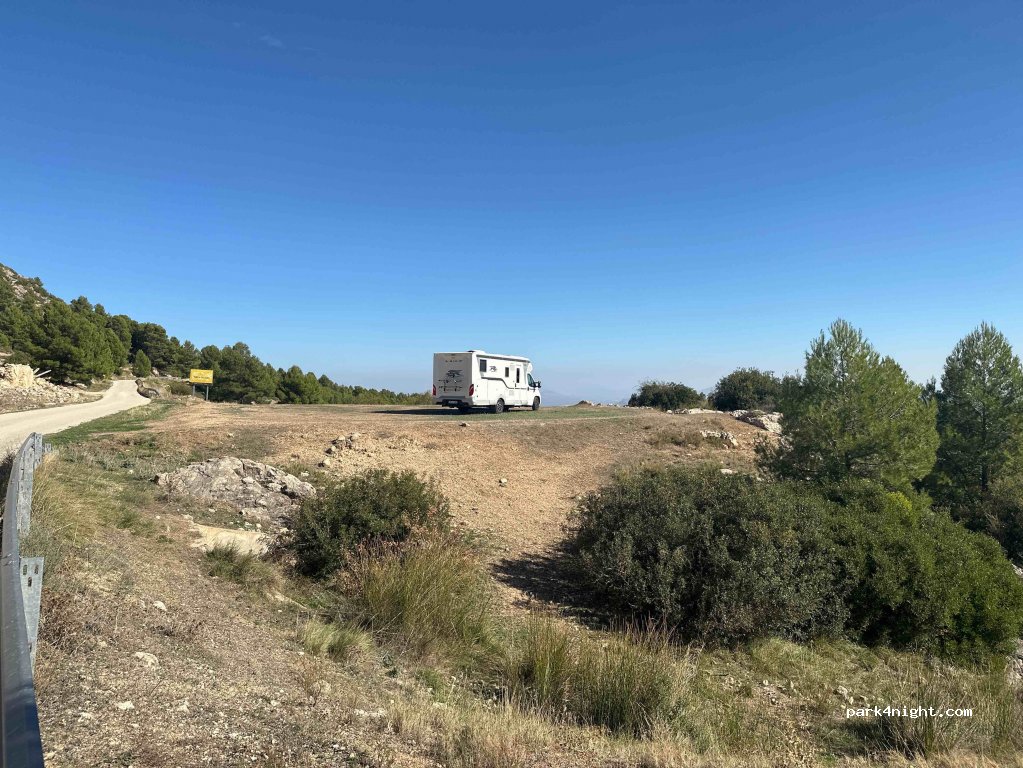 (30440) Benamor - Unnamed Road — foto