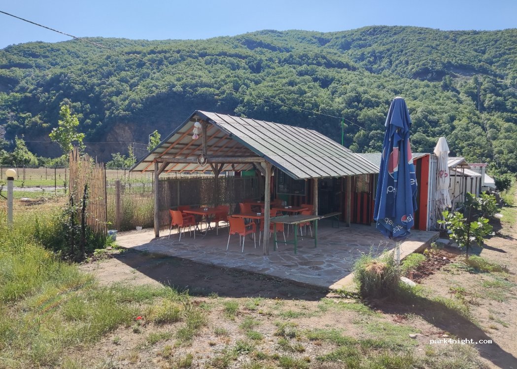 Neta&Shpetimi Camping — foto