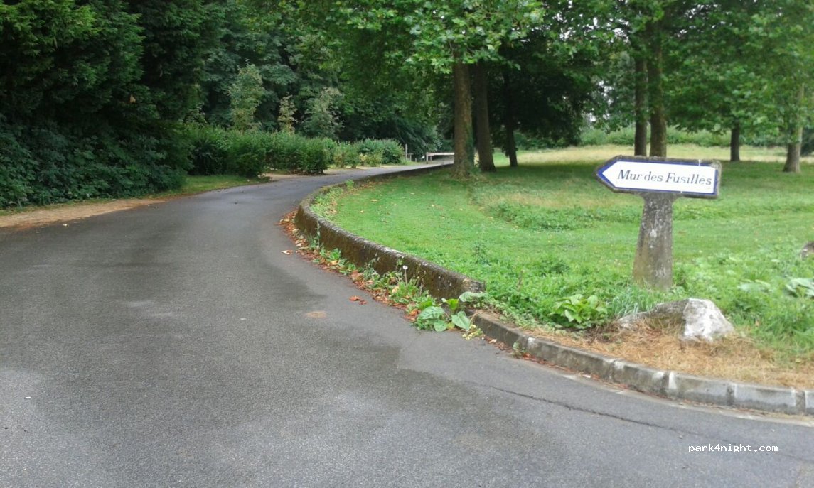 (62000) Arras - 21 Avenue du Mémorial des Fusillés — foto