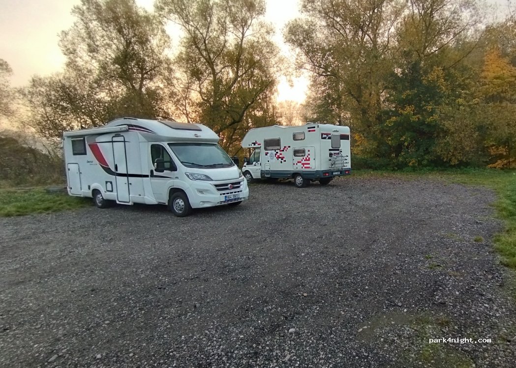 (544 43) Kuks - Unnamed Road — foto