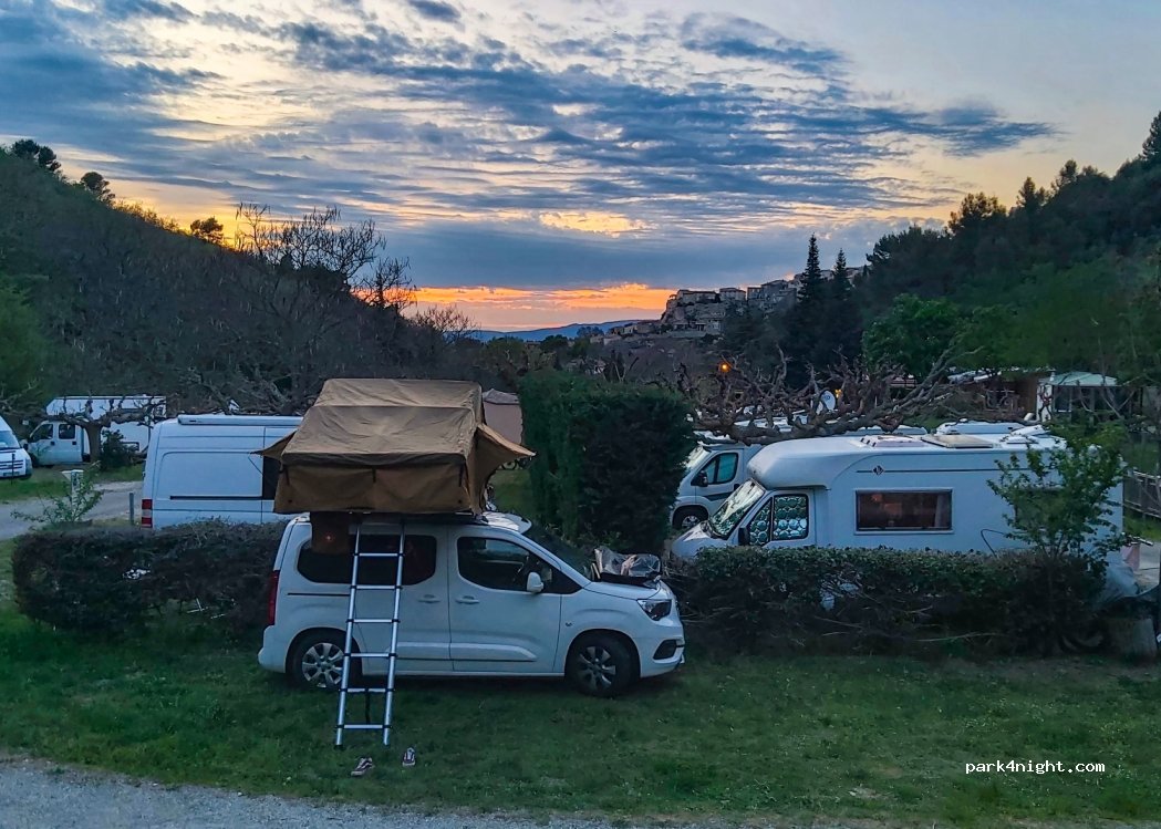 Camping Le Vallon du Luberon — foto 2