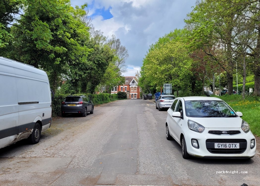 (BN1 6HH) Brighton - 29A Preston Park Avenue — foto