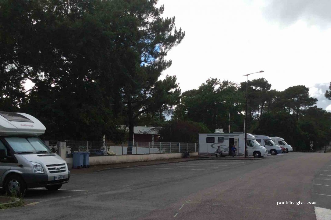 (33120) Arcachon - 1 B Avenue du Docteur Lorentz Monod — foto