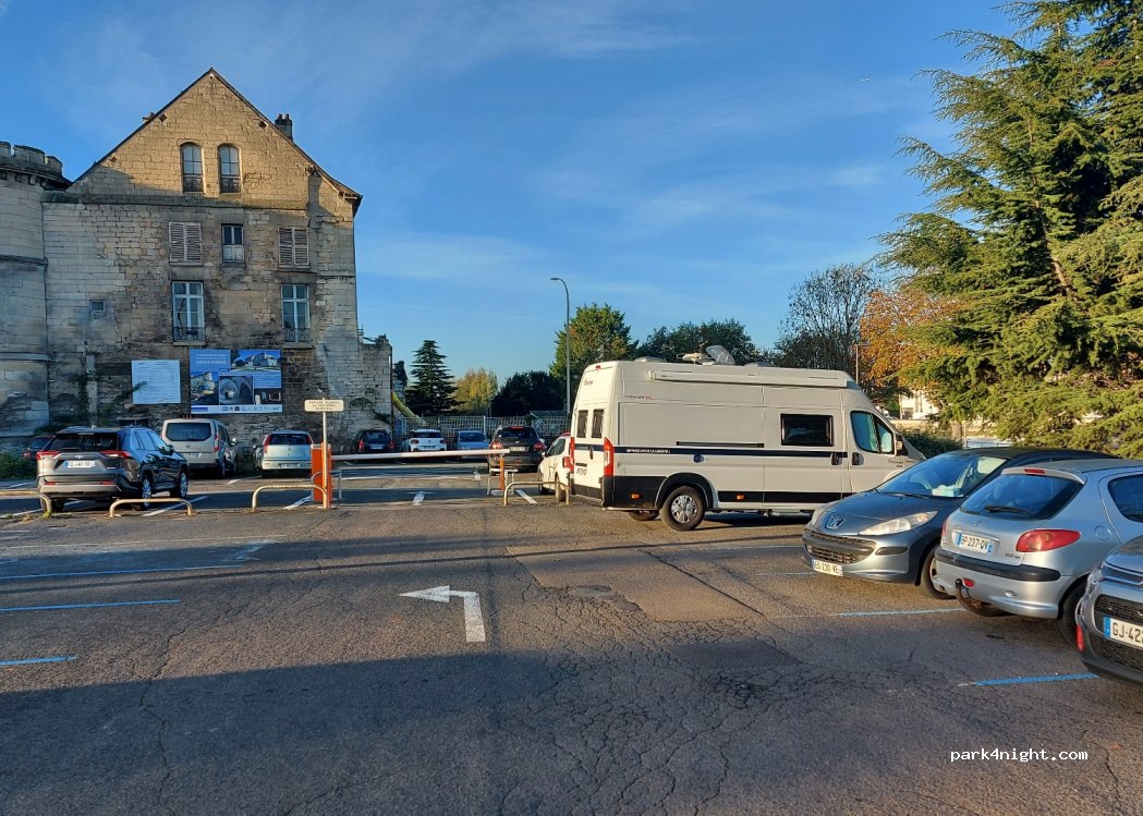 (60100) Creil - 1 Rue de l'Île — foto 2