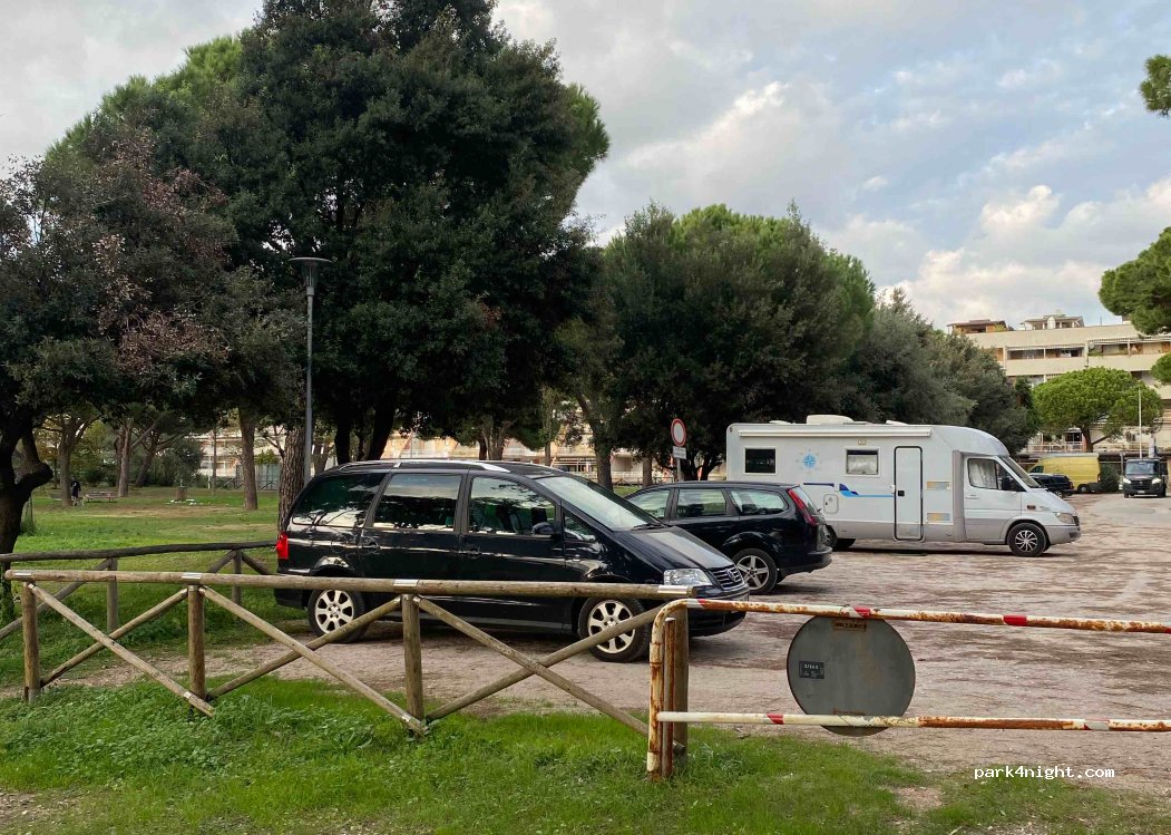 (58022) Follonica - 6 Via dei Pini — foto