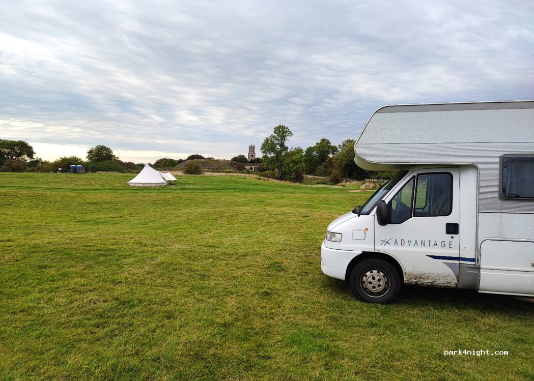 Castle Farm Campsite — foto 2