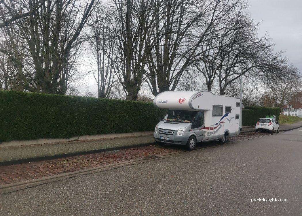 (67200) Strasbourg - 2485 Quai du Brulig — foto