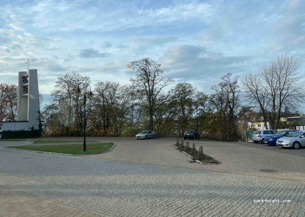 (07-200) Wyszków - 12 Kościelna — foto