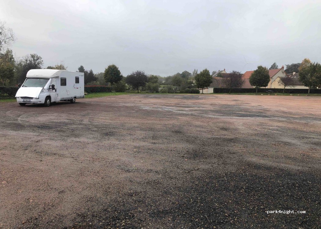 (03380) Quinssaines - 3 Rue du Château — foto