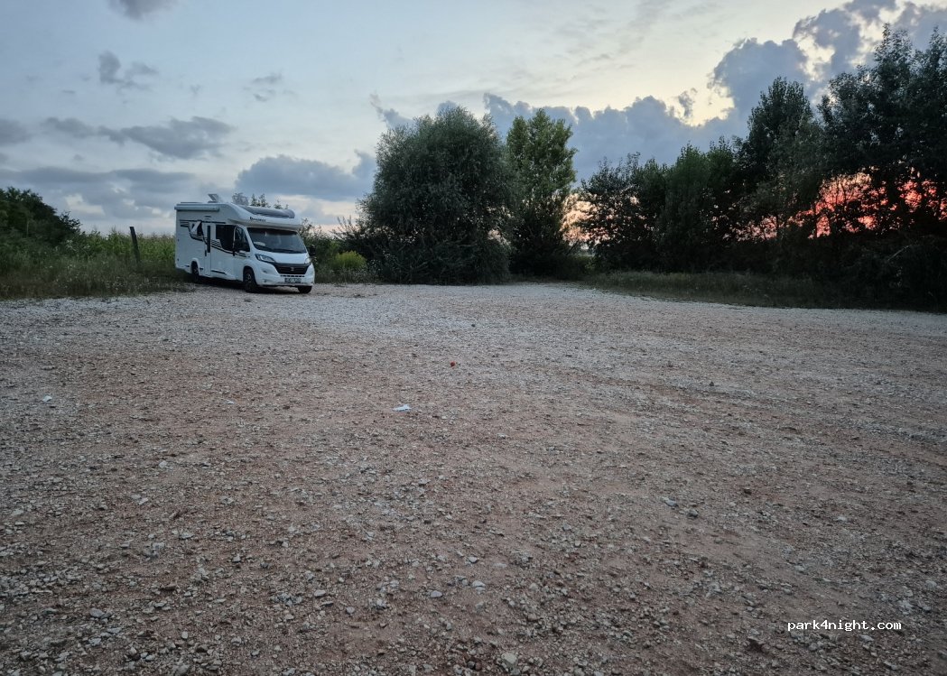 (2045) Törökbálint - 10 Őrház utca — foto
