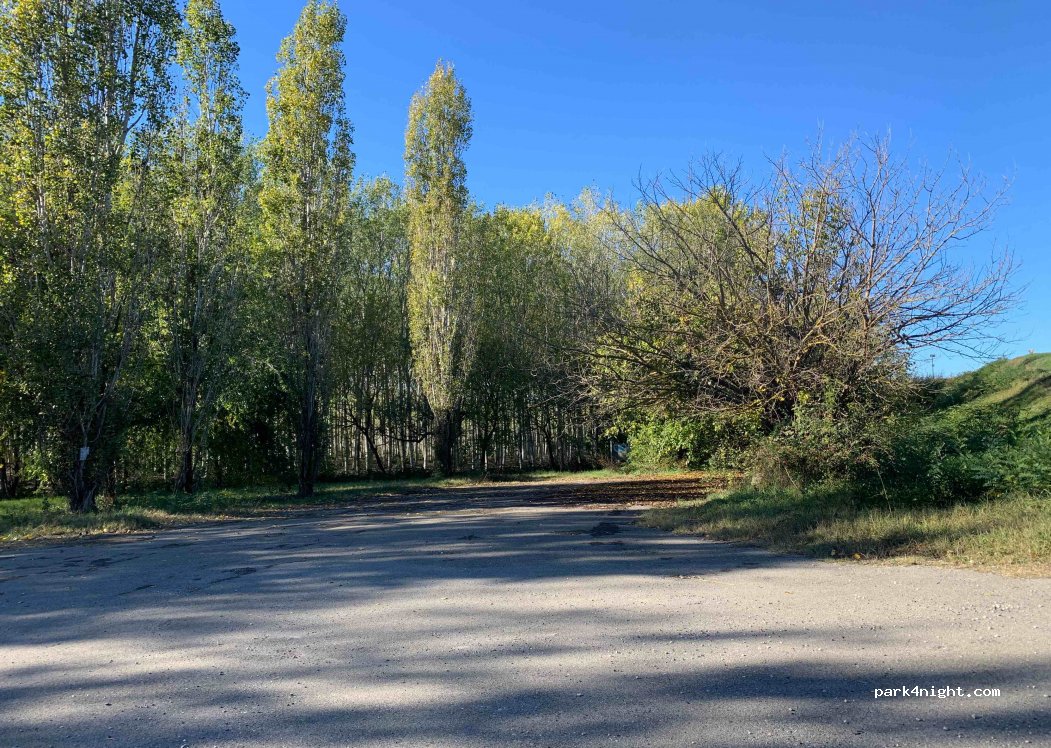 (46035) Ostiglia - Unnamed Road — foto
