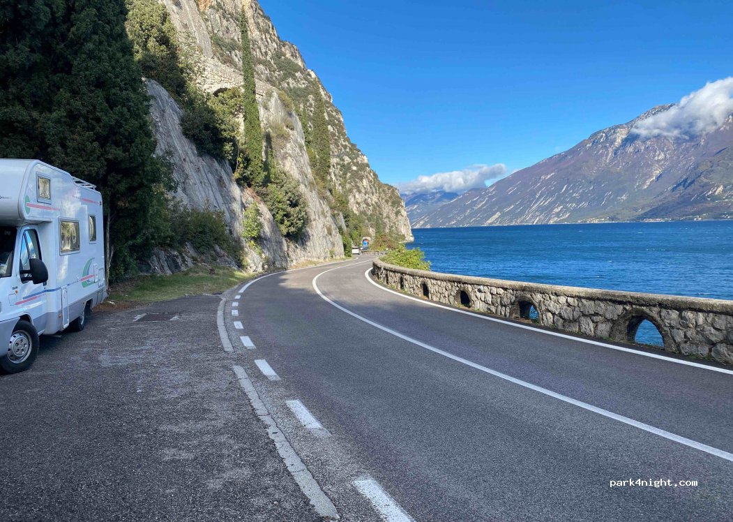 (25010) Tremosine - 201 Via Benaco — foto