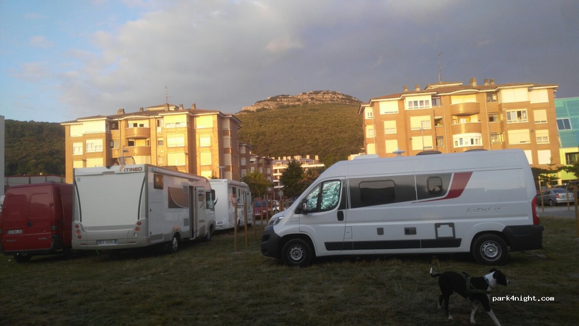 (39740) Santoña - 4-6 Calle Juan Vella — foto 2