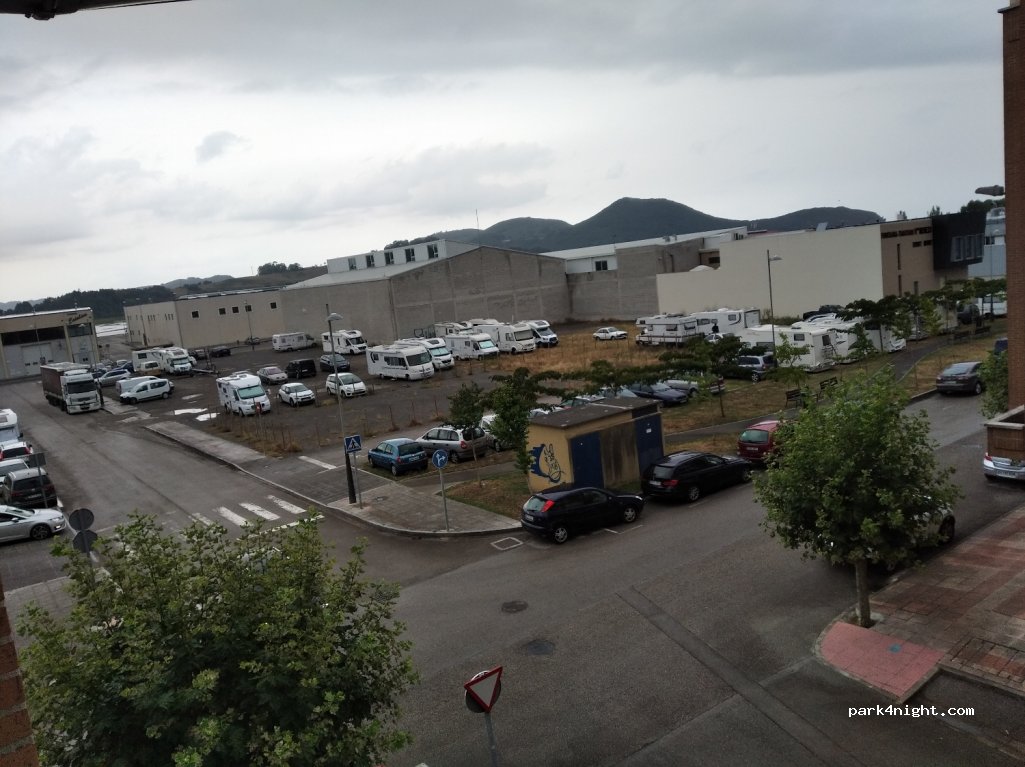 (39740) Santoña - 4-6 Calle Juan Vella — foto 3