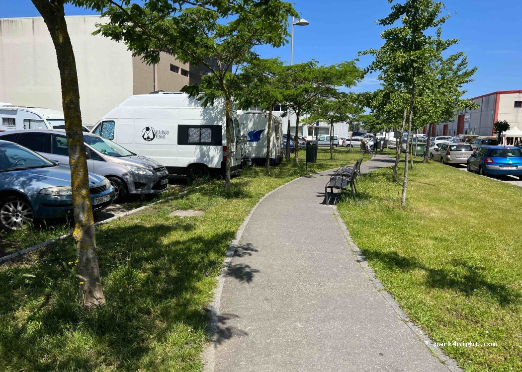 (39740) Santoña - 4-6 Calle Juan Vella — foto 4
