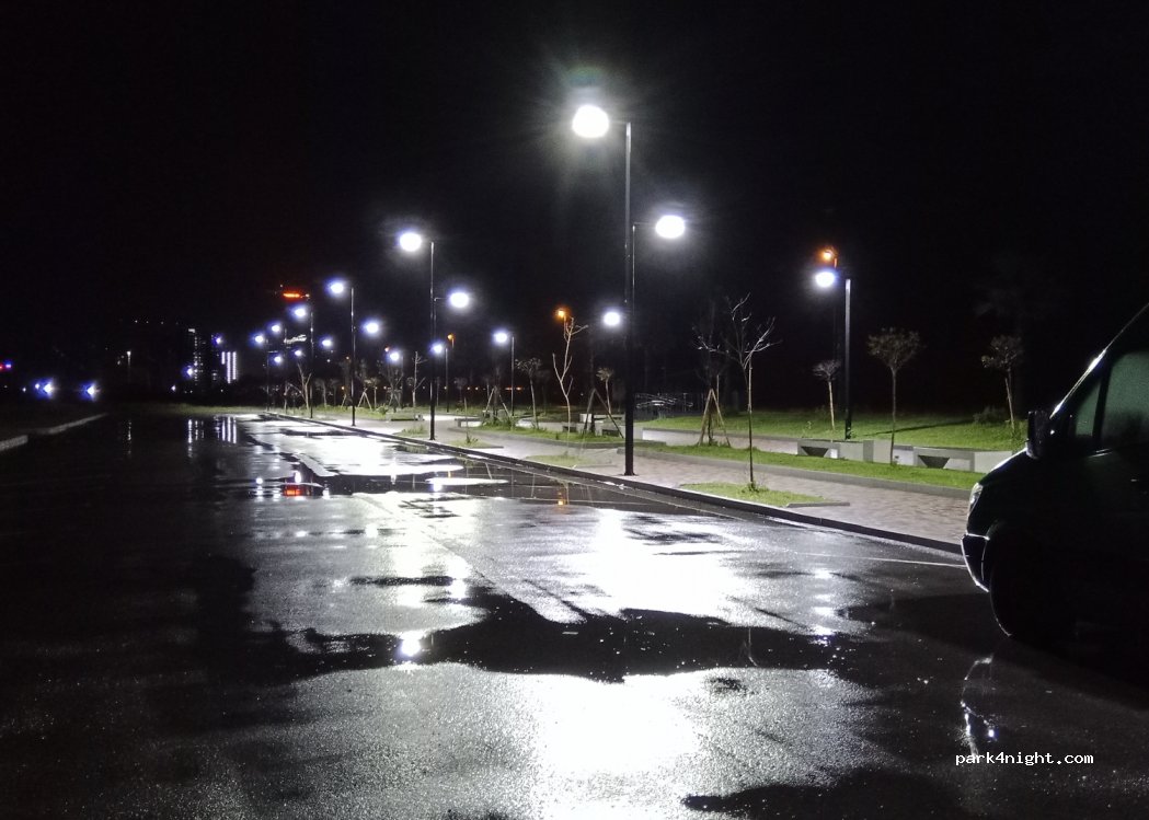 (6010) Batumi - Unnamed Road — foto