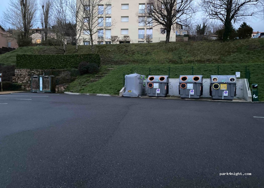 (69170) Saint-Marcel-l'Éclaire - Rue du Gîte — foto 2