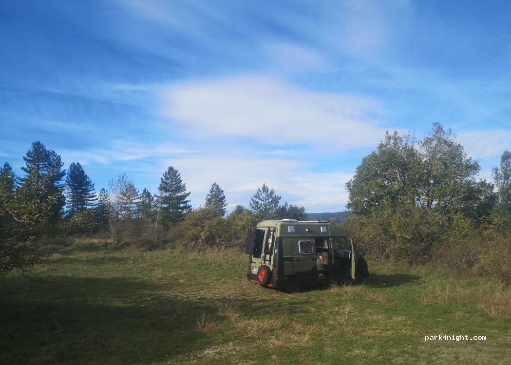 (07140) Gravières - Unnamed road — foto