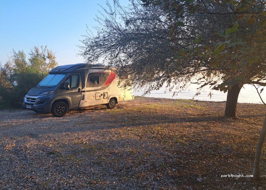 (251 00) Rodia - Unnamed Road — foto 2