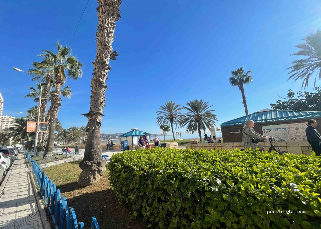 (29016) Málaga - 23 Paseo Marítimo Ciudad de Melilla — foto 3